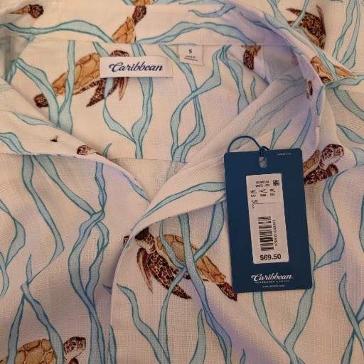 NWT Caribbean Roundtree & Yorke Men\'s Small Sea Turtle Aquatic Depths Camp Shirt