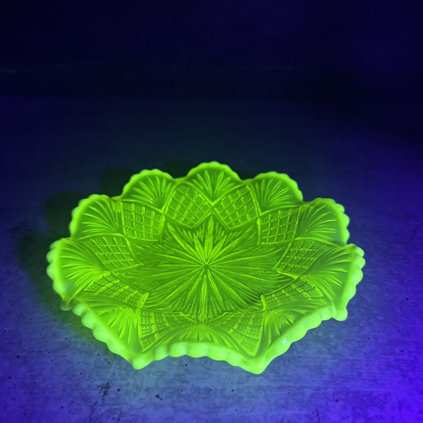 uranium-George Davidson Glow Bowl Plate Candy Dish 6”
