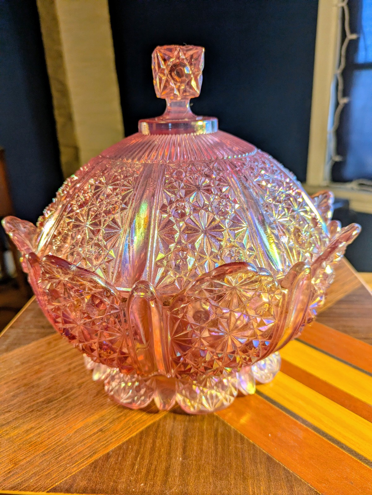 Vintage Fenton Pink Iridescent Carnival Glass Daisy And Button Covered Dish Rare