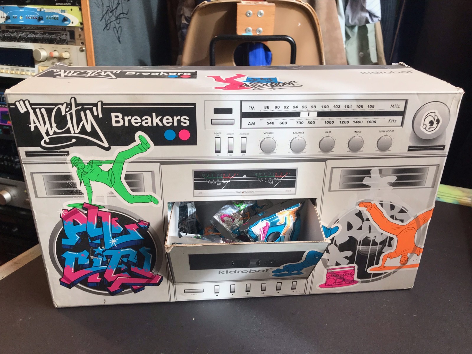 Kidrobot All City Breakers Boom Box Display with 10 Sealed B-Boys packs inside Kidrobot All City Breakers Boom Box Display with 10 Sealed B-Boys packs inside