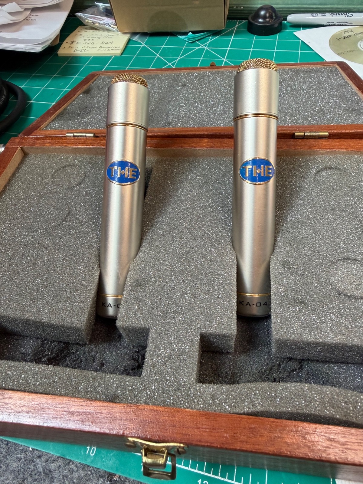 Matched Pair Of THE Omni-Directional Mics With Box, No Clips Matched Pair Of THE Omni-Directional Mics With Box, No Clips