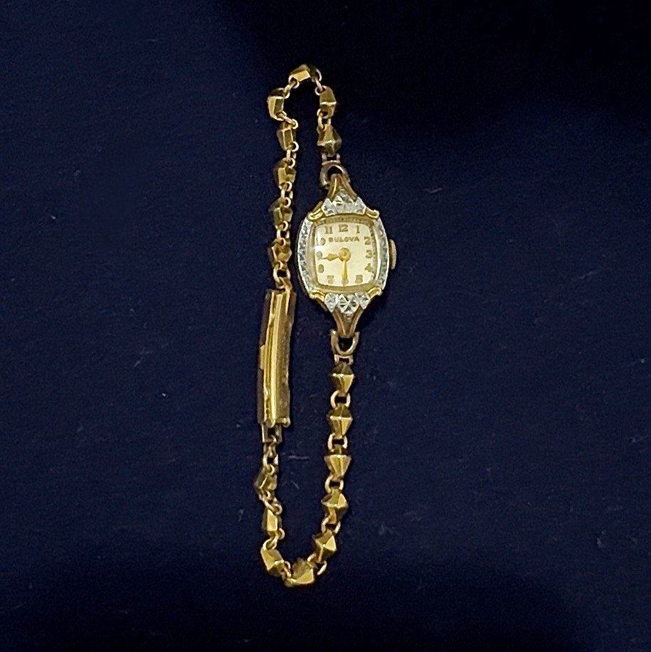Bulova Vintage Women’s Manual Wind Gold Filled Cushion Watch White Dial Bulova Vintage Women’s Manual Wind Gold Filled Cushion Watch White Dial