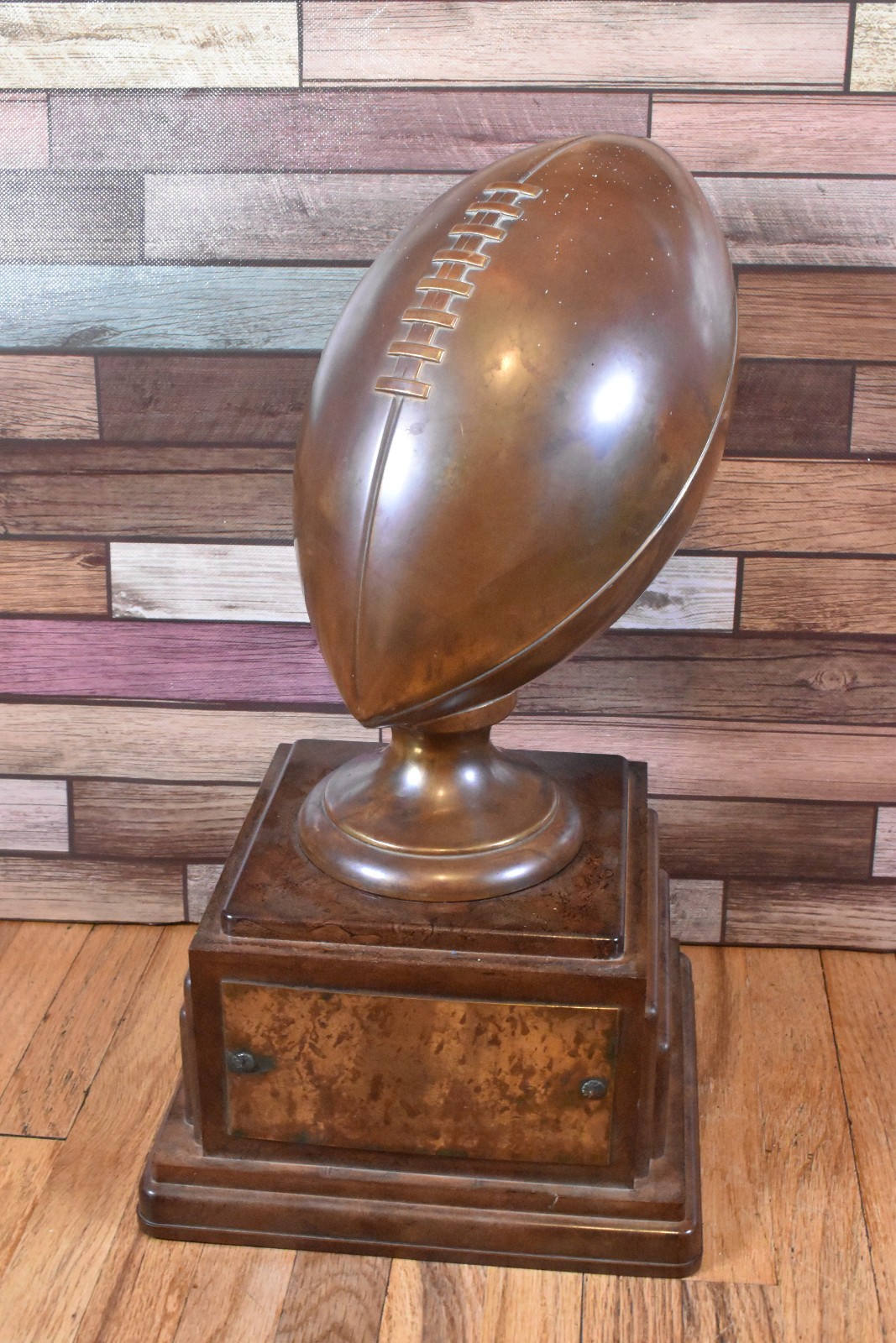 Vintage Rare 1948 SIERRA LEAGUE CHAMPIONS Figural Football Trophy Bakelite Base