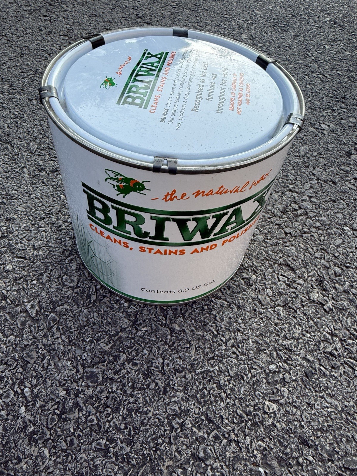 BRIWAX 7lb. Can (0.9 Gallon). Clear. The Natural wax Cleans, Stains, Polishes. BRIWAX 7lb. Can (0.9 Gallon). Clear. The Natural wax Cleans, Stains, Polishes.