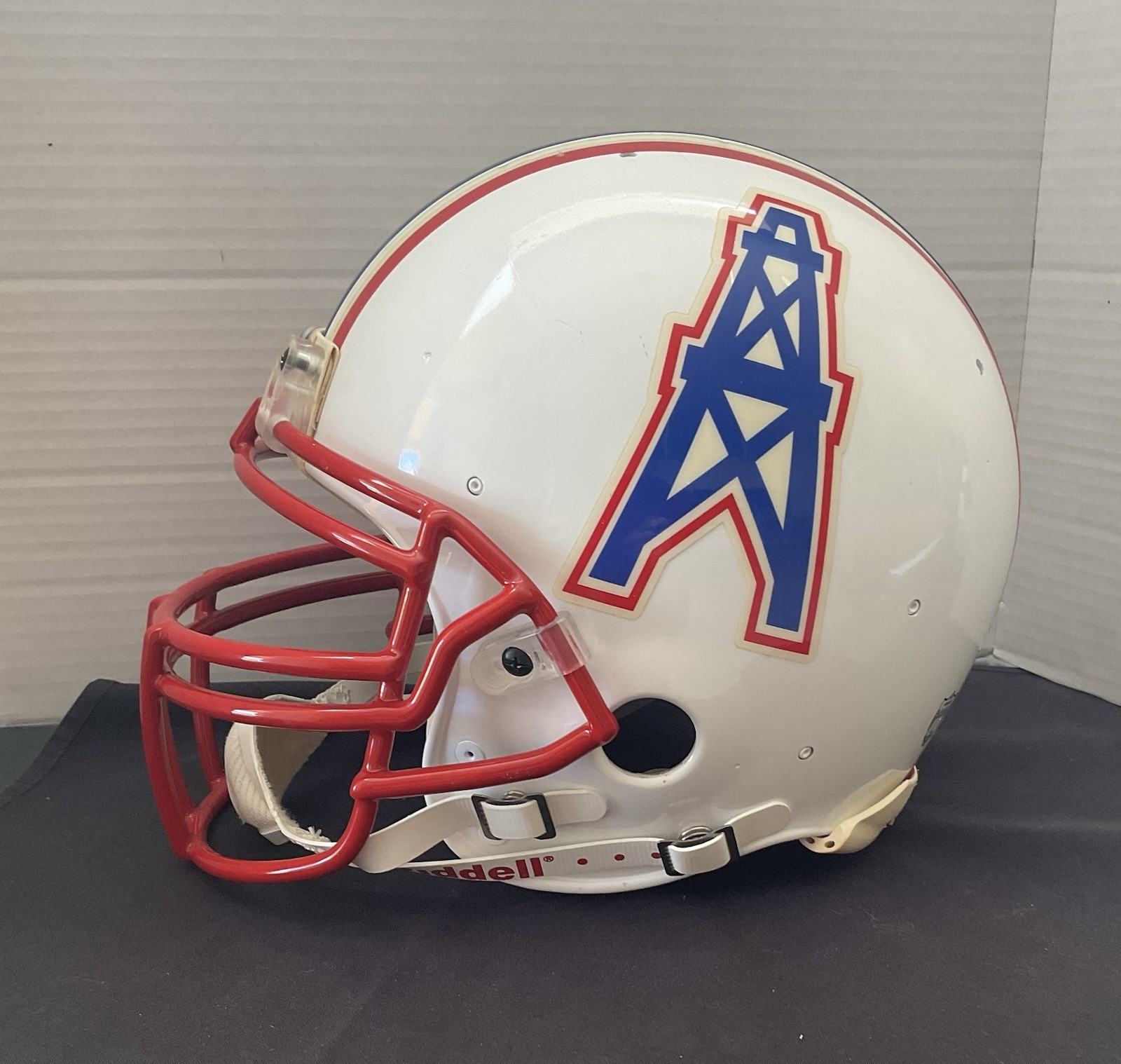 HOUSTON OILERS GAME USED RIDDELL PAC -3 /SZ L HOUSTON OILERS GAME USED RIDDELL PAC -3 /SZ L