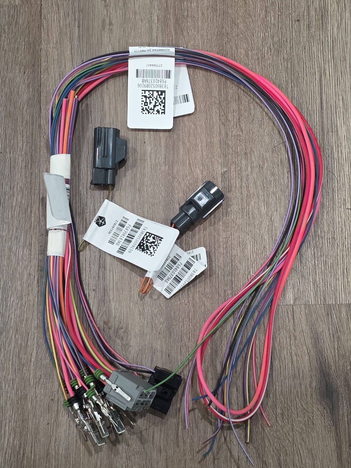 68398184AC Mopar Auxiliary Power Distribution Center Kit 68398184AC Mopar Auxiliary Power Distribution Center Kit