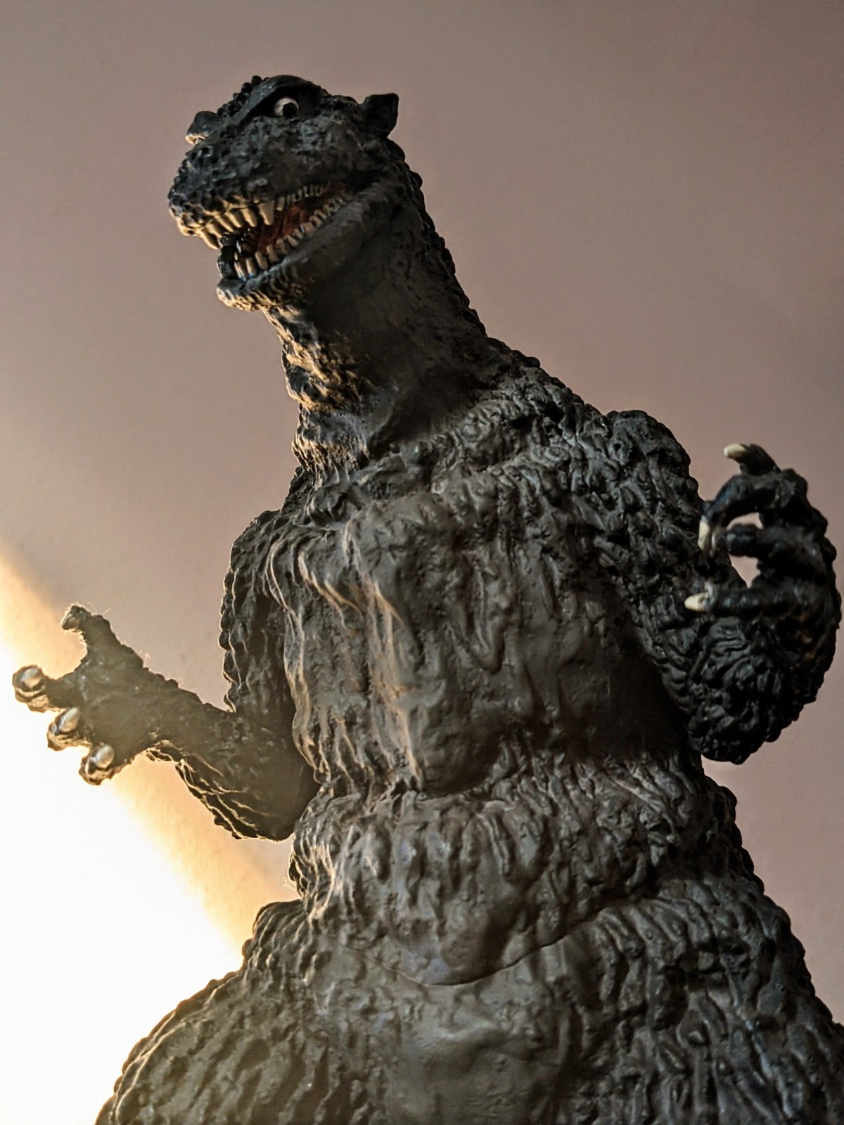 2004 Bandai Museum (X-Plus) Godzilla 1954, ~19.5 cm tall 2004 Bandai Museum (X-Plus) Godzilla 1954, ~19.5 cm tall