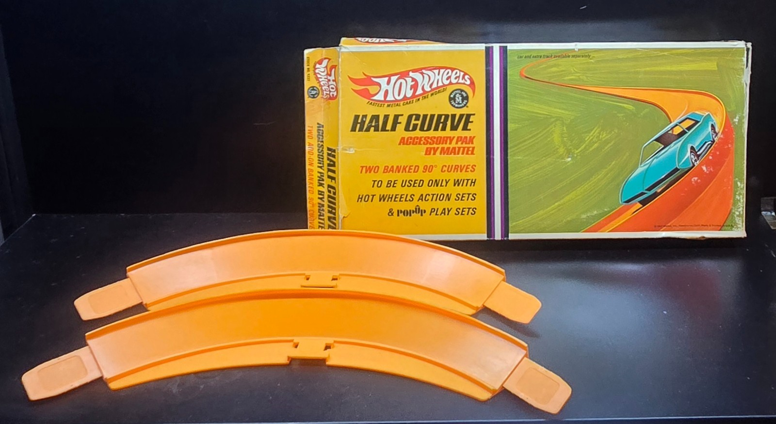 Vtg 1968 Mattel Hot Wheels Half Curve Track Accessory Pak  (two banked curves)
