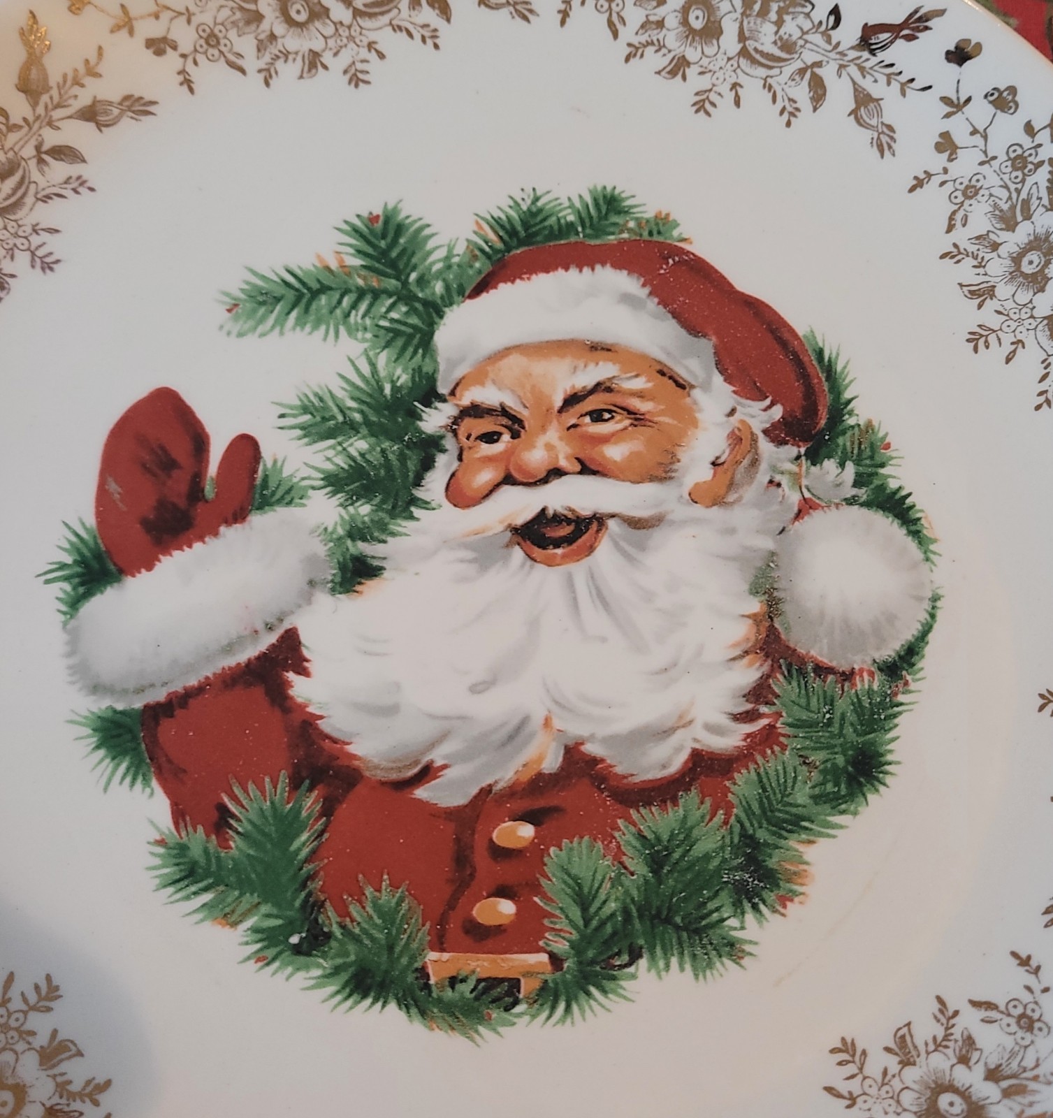 Truly Vintage Santa In Greenery Plate. So Sweet Christmas Mitten Holiday Fun Truly Vintage Santa In Greenery Plate. So Sweet Christmas Mitten Holiday Fun