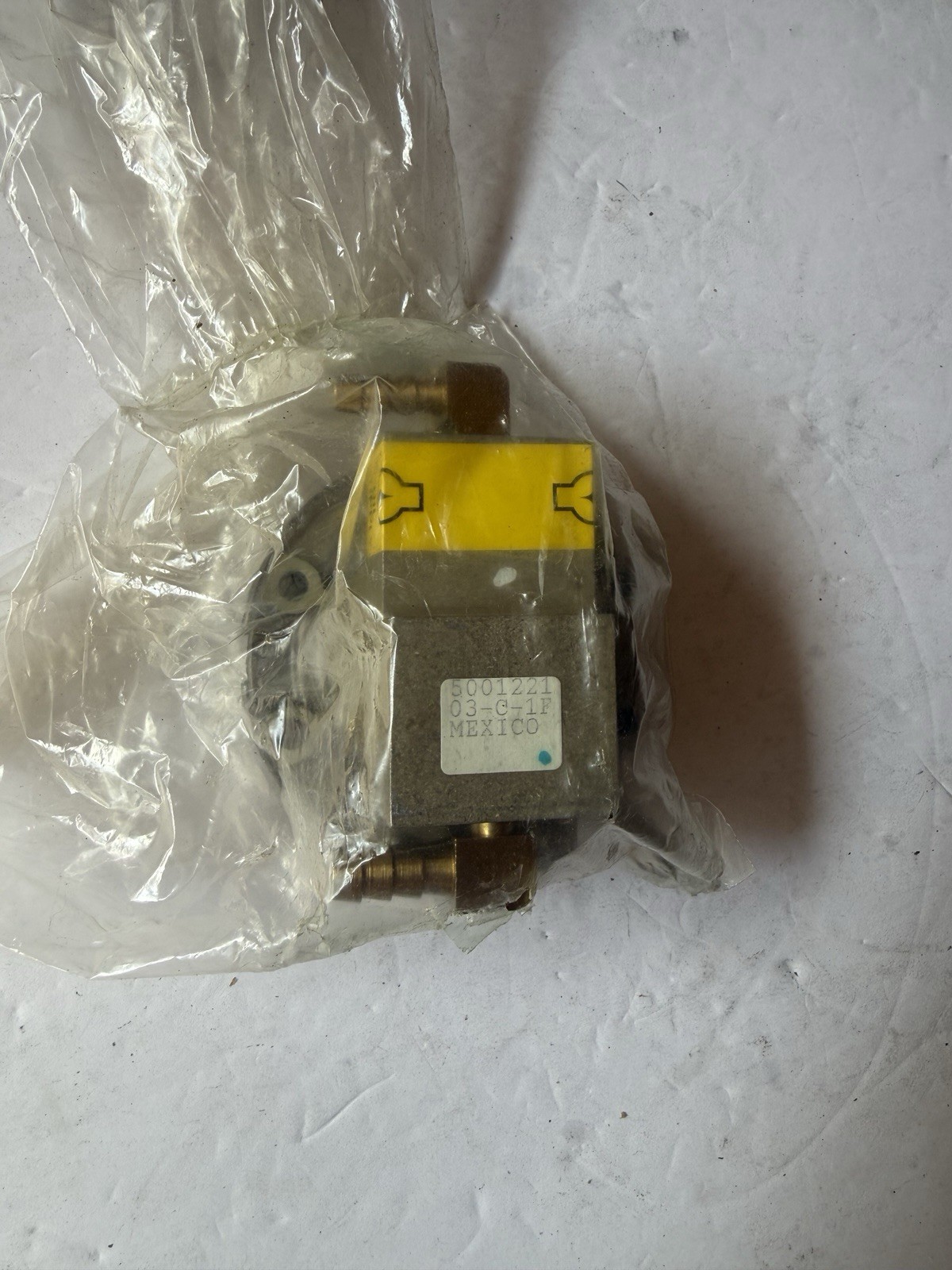 EVINRUDE OMC BRP HOUSING AND PUMP ASSEMBLY  New Old Stock
