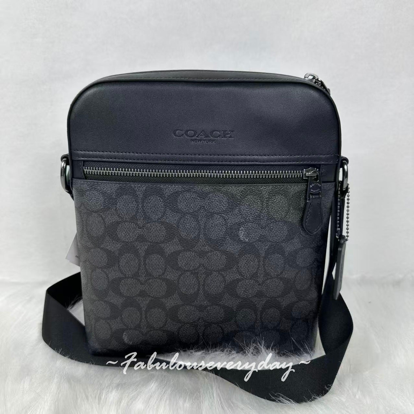 Coach Men\'s Houston Flight Bag In Signature Canvas/Charcoal/Black CZ398 NWT Coach Men\'s Houston Flight Bag In Signature Canvas/Charcoal/Black CZ398 NWT