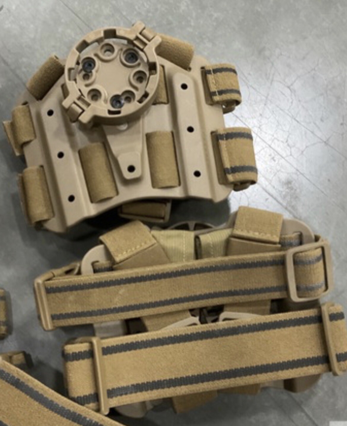 New Blackhawk Tactical Drop Leg Serpa Holster Platform - Not Imitation New Blackhawk Tactical Drop Leg Serpa Holster Platform - Not Imitation