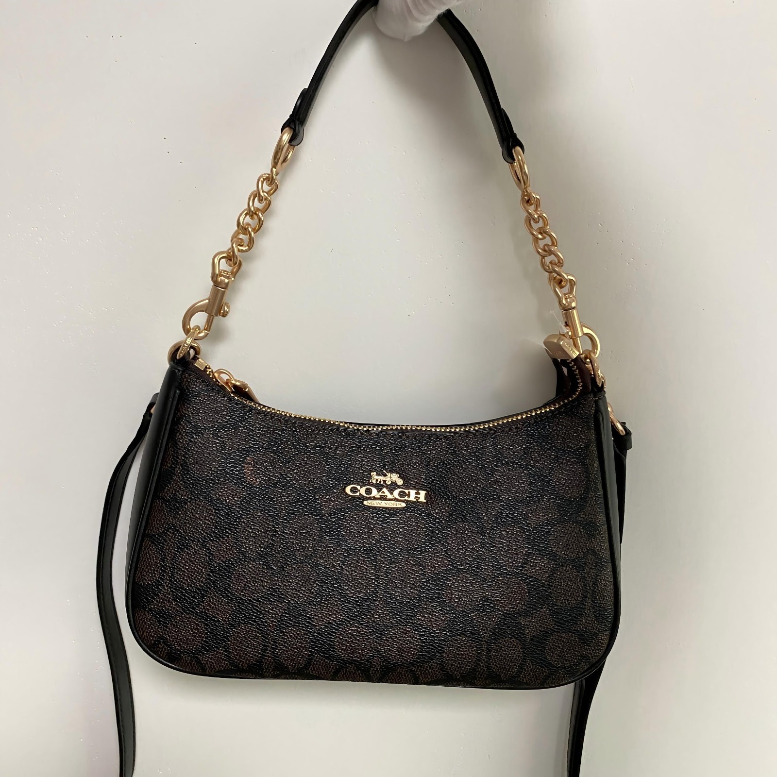 Coach Teri Shoulder Bag In Signature CV933 Gold/Maple/Black 