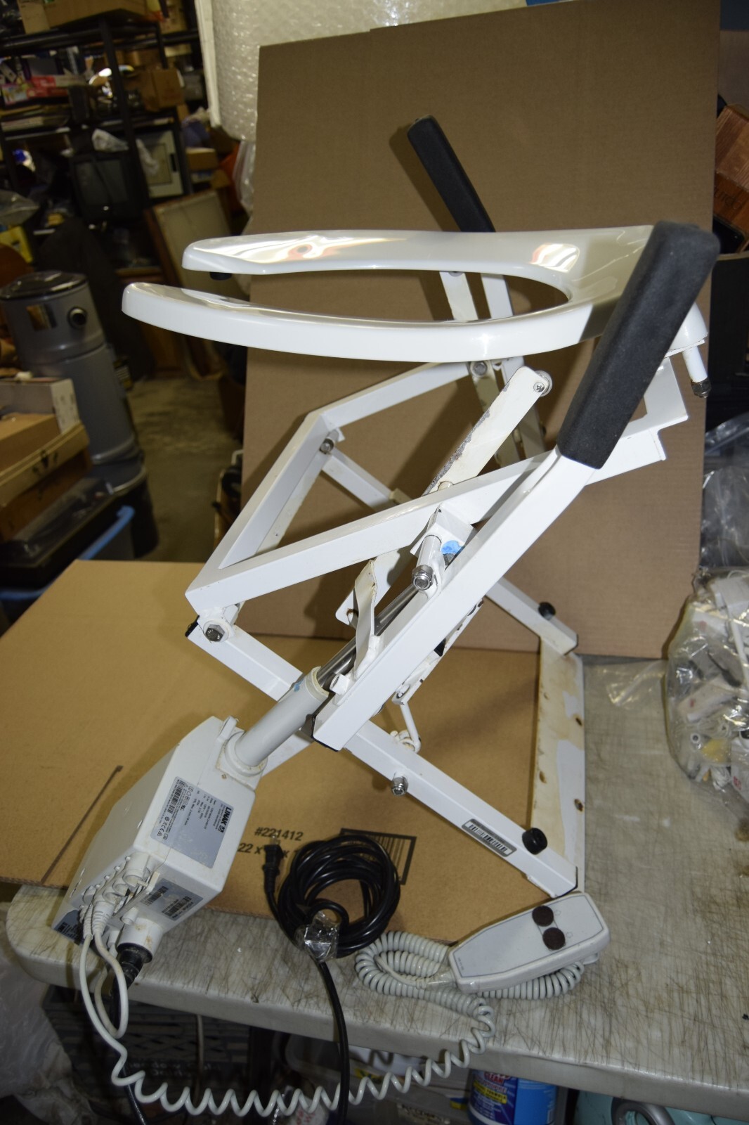 EZ Access Electric Toilet Lift Seat Riser Elderly Disabled Made in USA **READ**