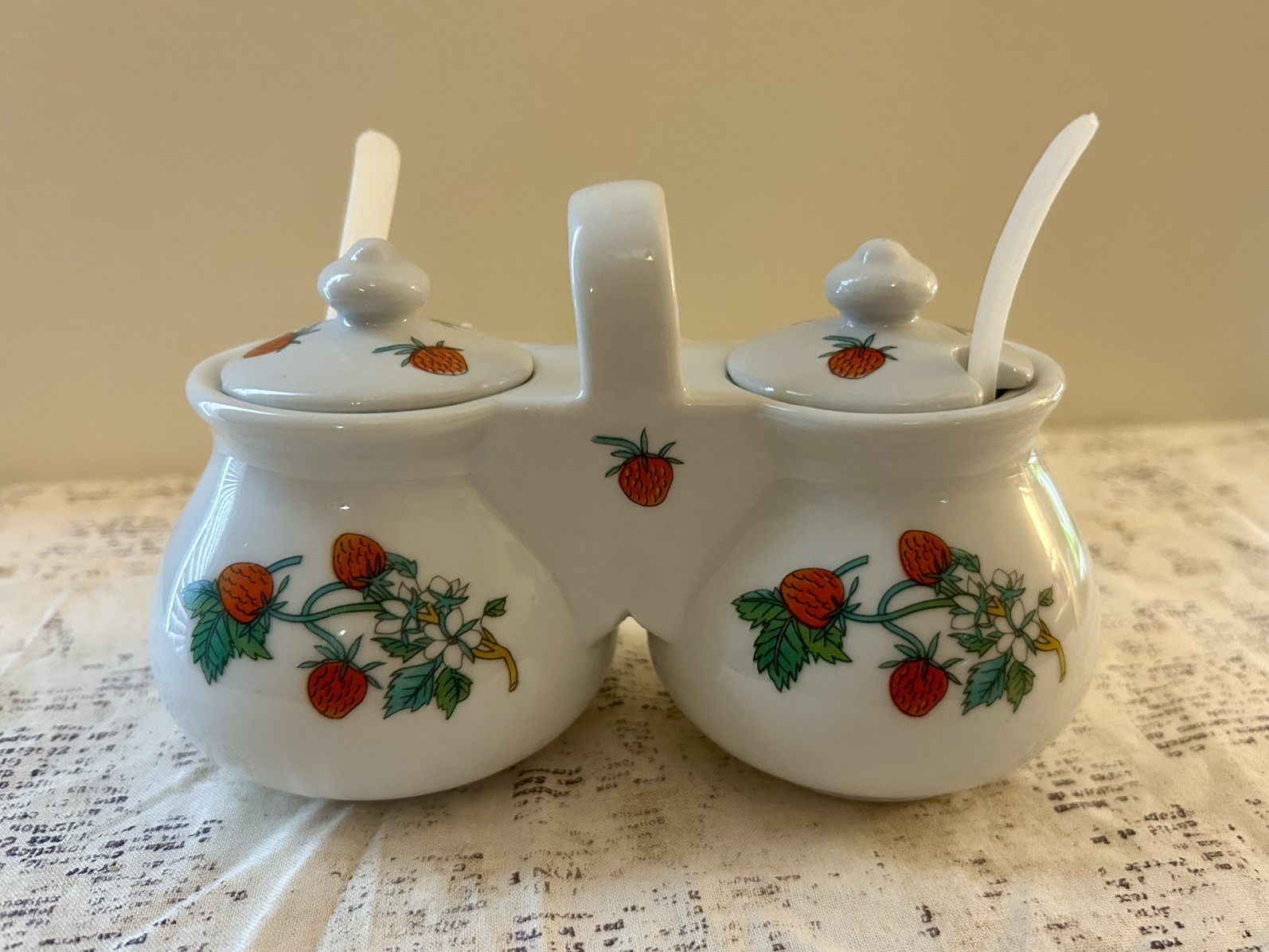 Vintage 1994 Ceramic Double Jam Jelly Jars Condiments Strawberry Lids & Spoons Vintage 1994 Ceramic Double Jam Jelly Jars Condiments Strawberry Lids & Spoons