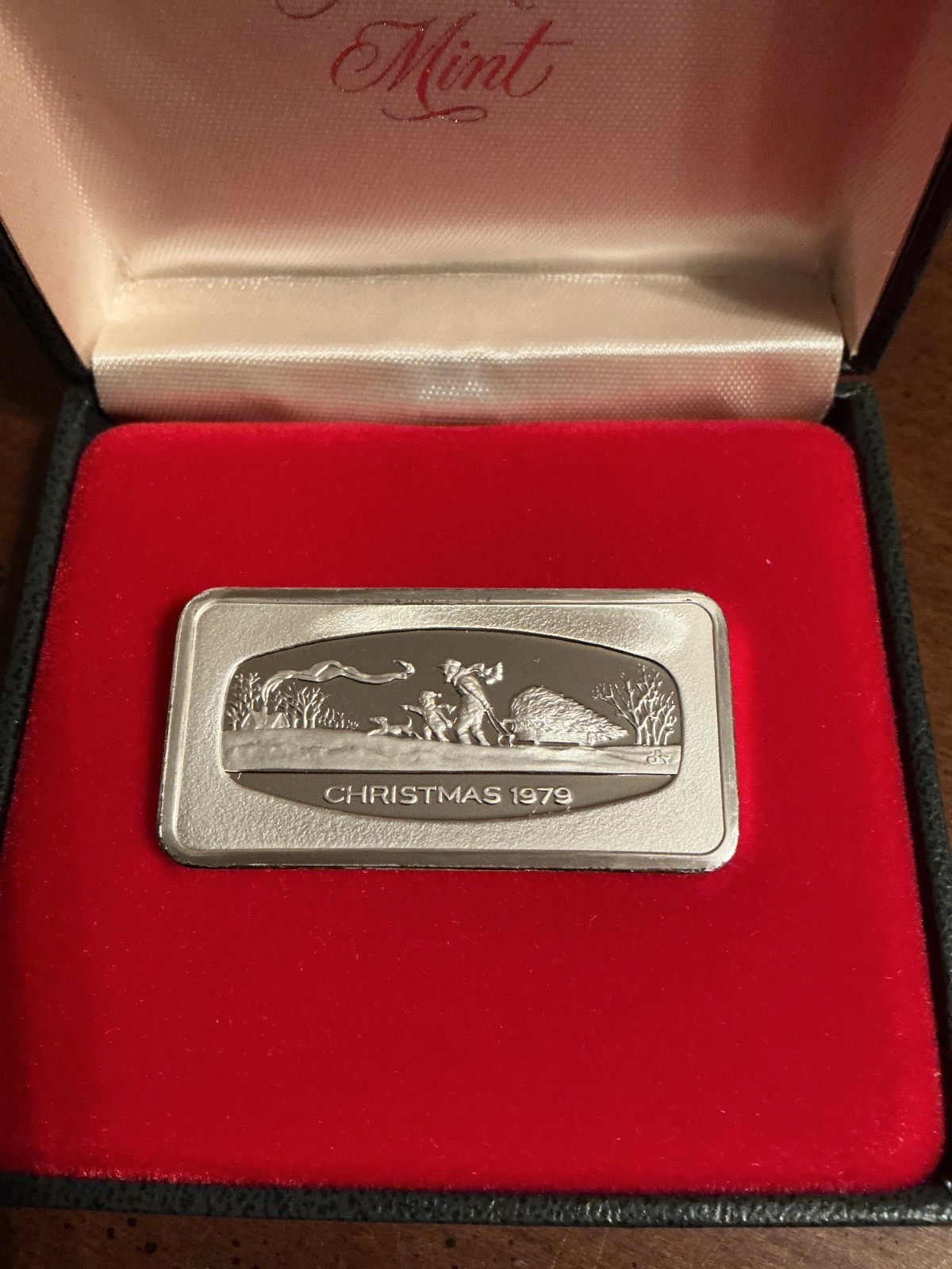 1979 Franklin Mint Christmas Ingot 1000 Grain Sterling Silver w/Box 2 1979 Franklin Mint Christmas Ingot 1000 Grain Sterling Silver w/Box 2