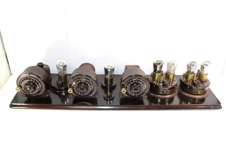 NEAR MINT 1920s ORIGINAL ANTIQUE ATWATER KENT MODEL 12 OLD BREADBOARD RADIO 4910