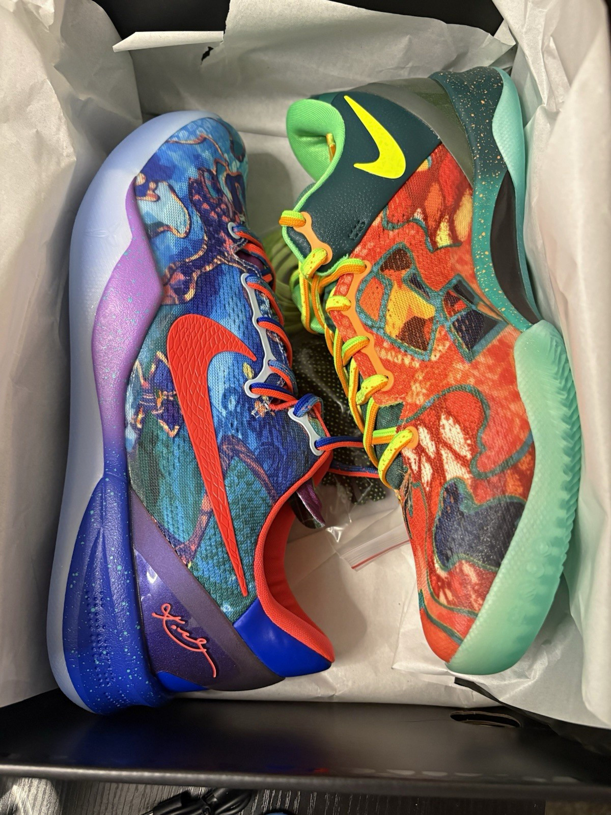 Nike Men\'s What The Kobe 8 size 9 Nike Men\'s What The Kobe 8 size 9
