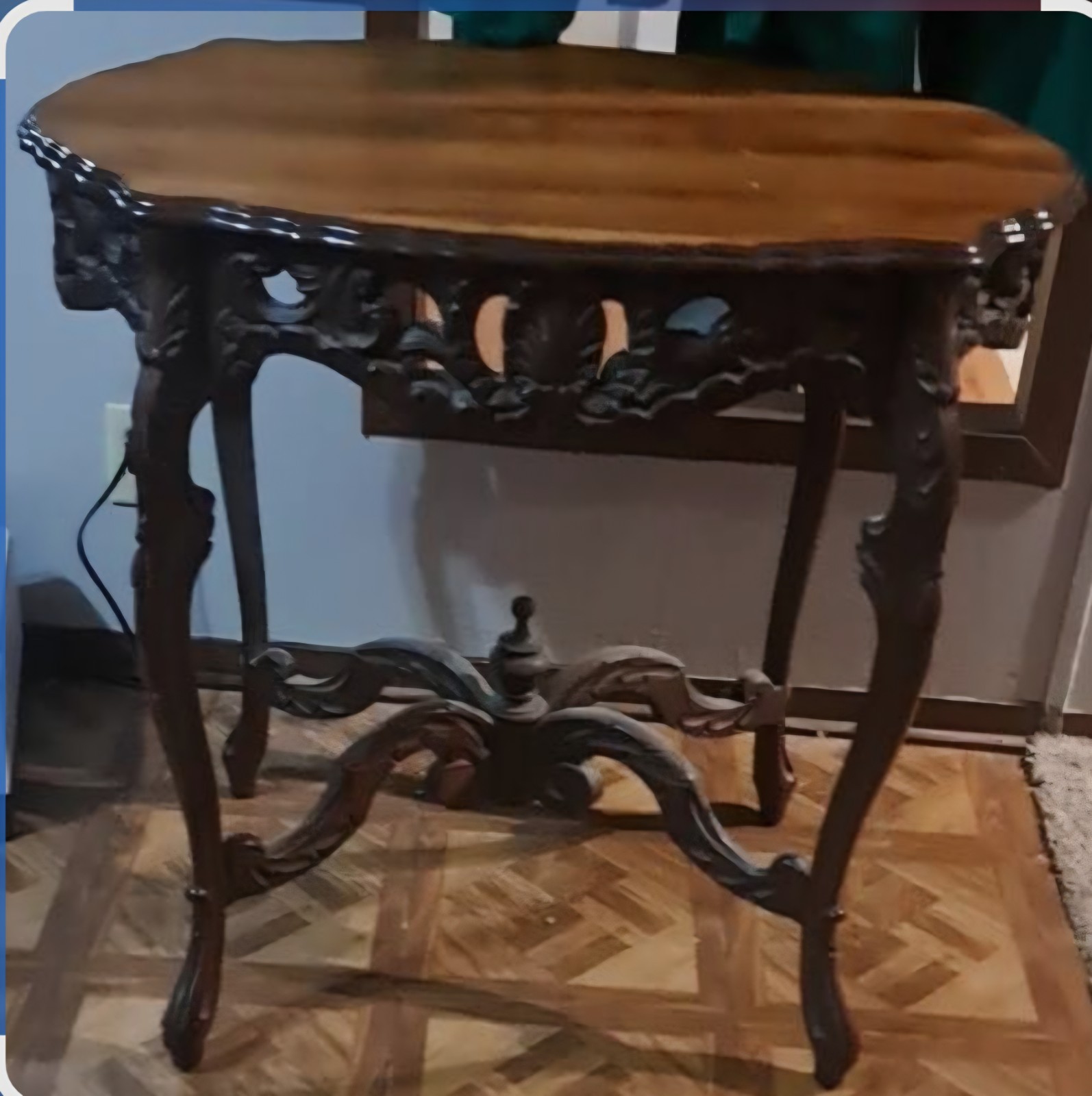 Vintage 1930's Beautifully  Crafted Ornate  Table