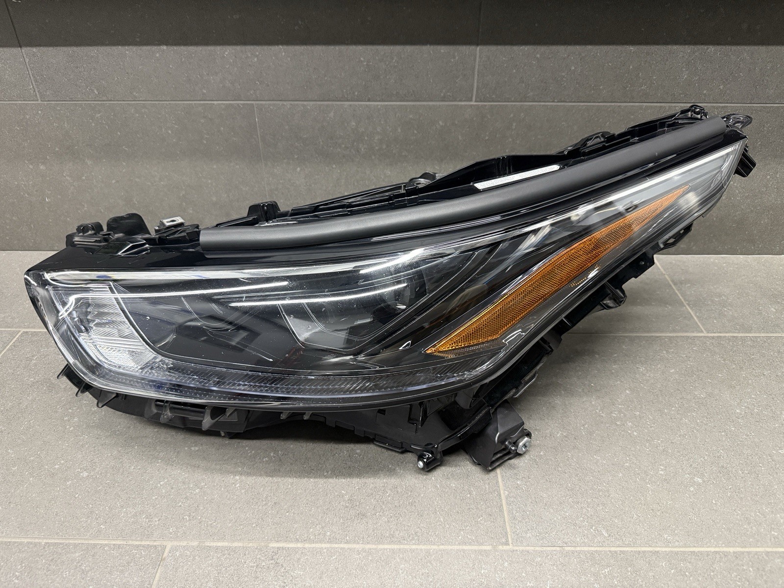 NICE🔥2022-2026 Toyota Highlander Left headlight OEM 81150-0E750