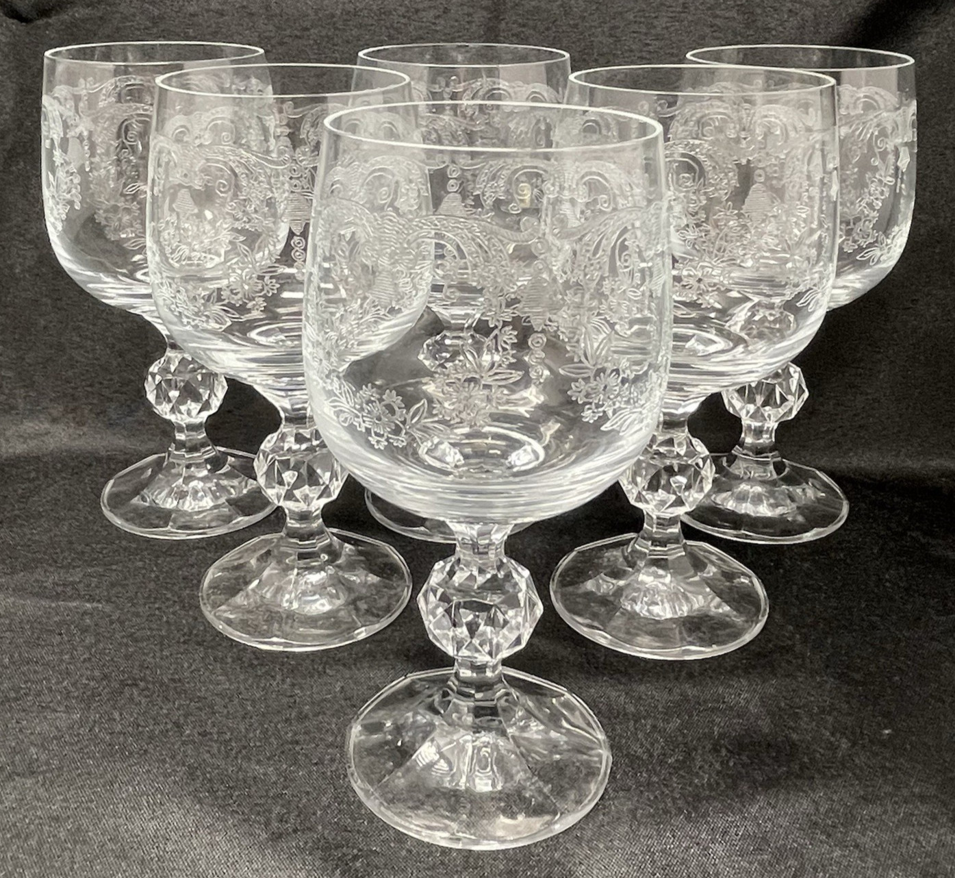 VTG Bohemia Crystal Cascade Etched 8oz Wine Glasses Set of 6 Import Assoc w/ Box