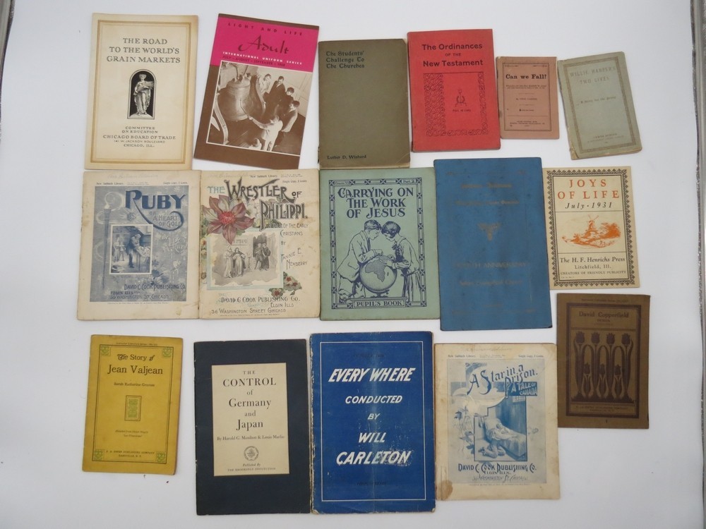 35 PIECE ANTIQUE & VINTAGE BOOKLET COLLECTION LOT
