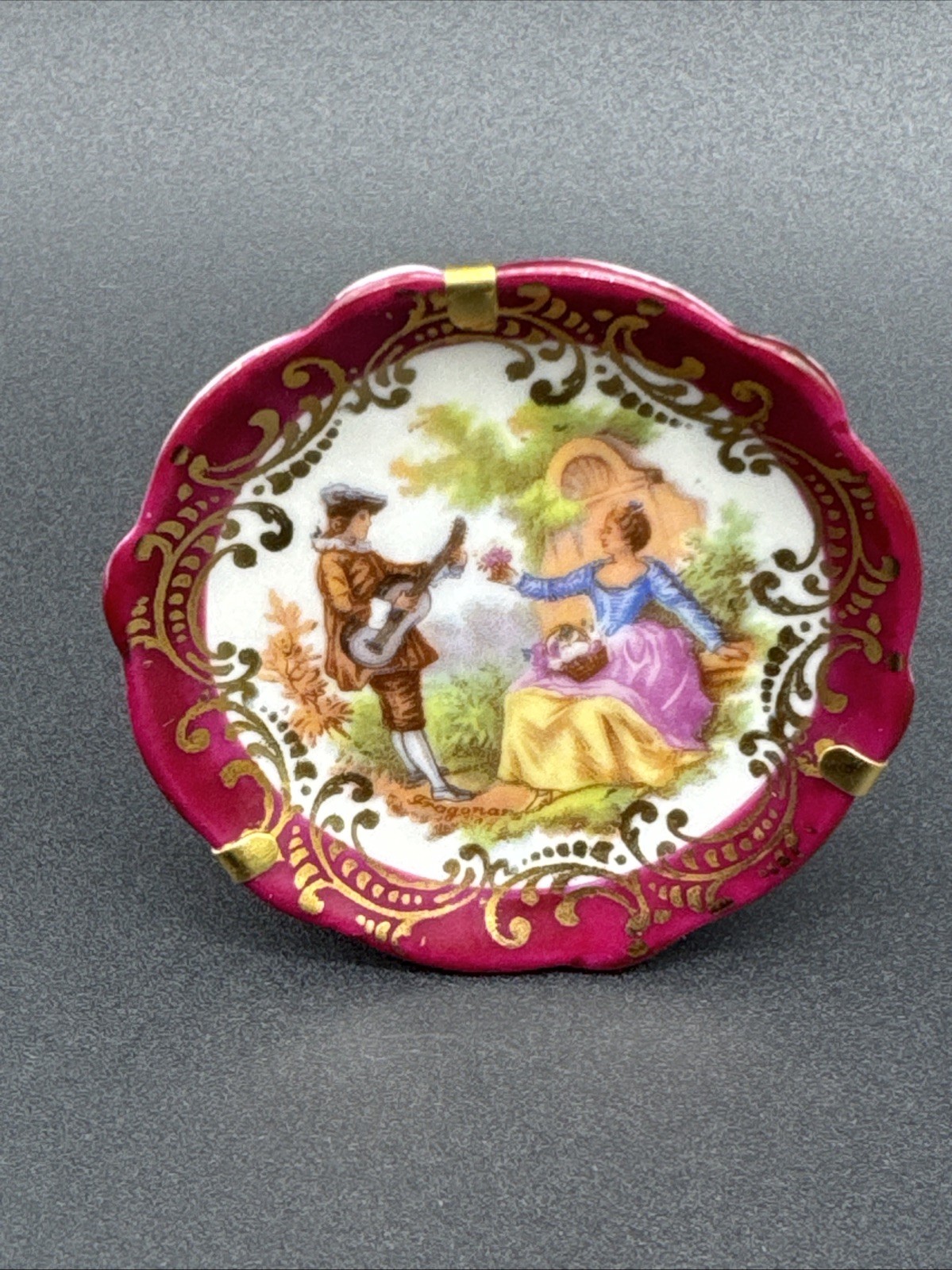 VTG Limoges France Courting Couple Mini 2” Plate Stand Wall Decor Dollhouse Gold