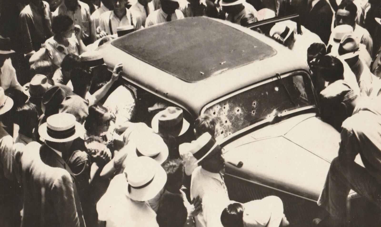 Bonnie & Clyde\'s Car, Capone, Mob vintage photo reproduction High quality 001