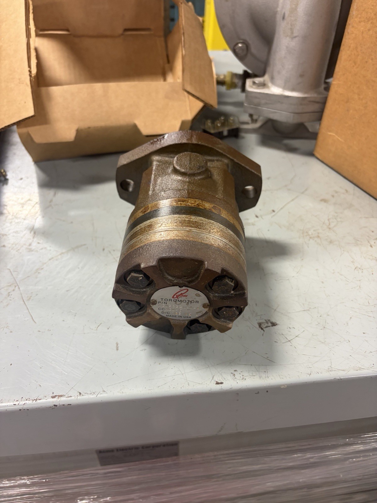 ROSS MG023326AAAB MG045 interchange Hydraulic motor USED ROSS MG023326AAAB MG045 interchange Hydraulic motor USED