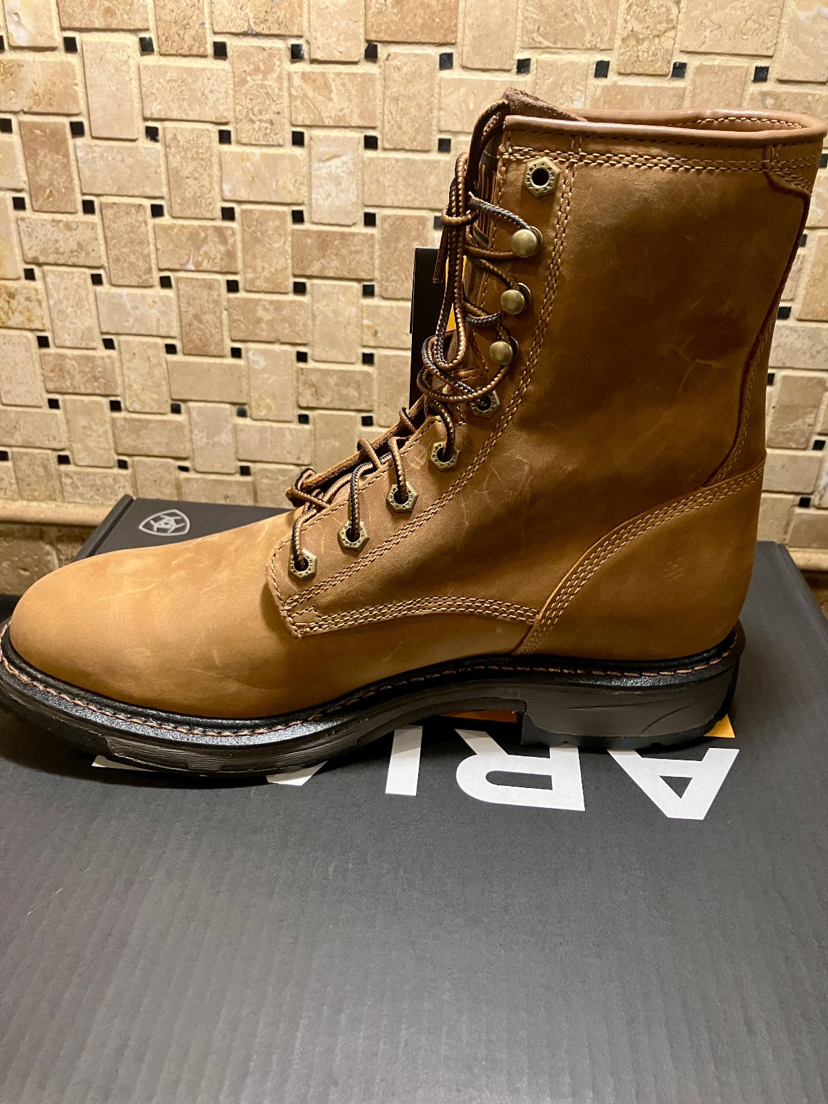 Ariat Workhog 8 Ariat Workhog 8