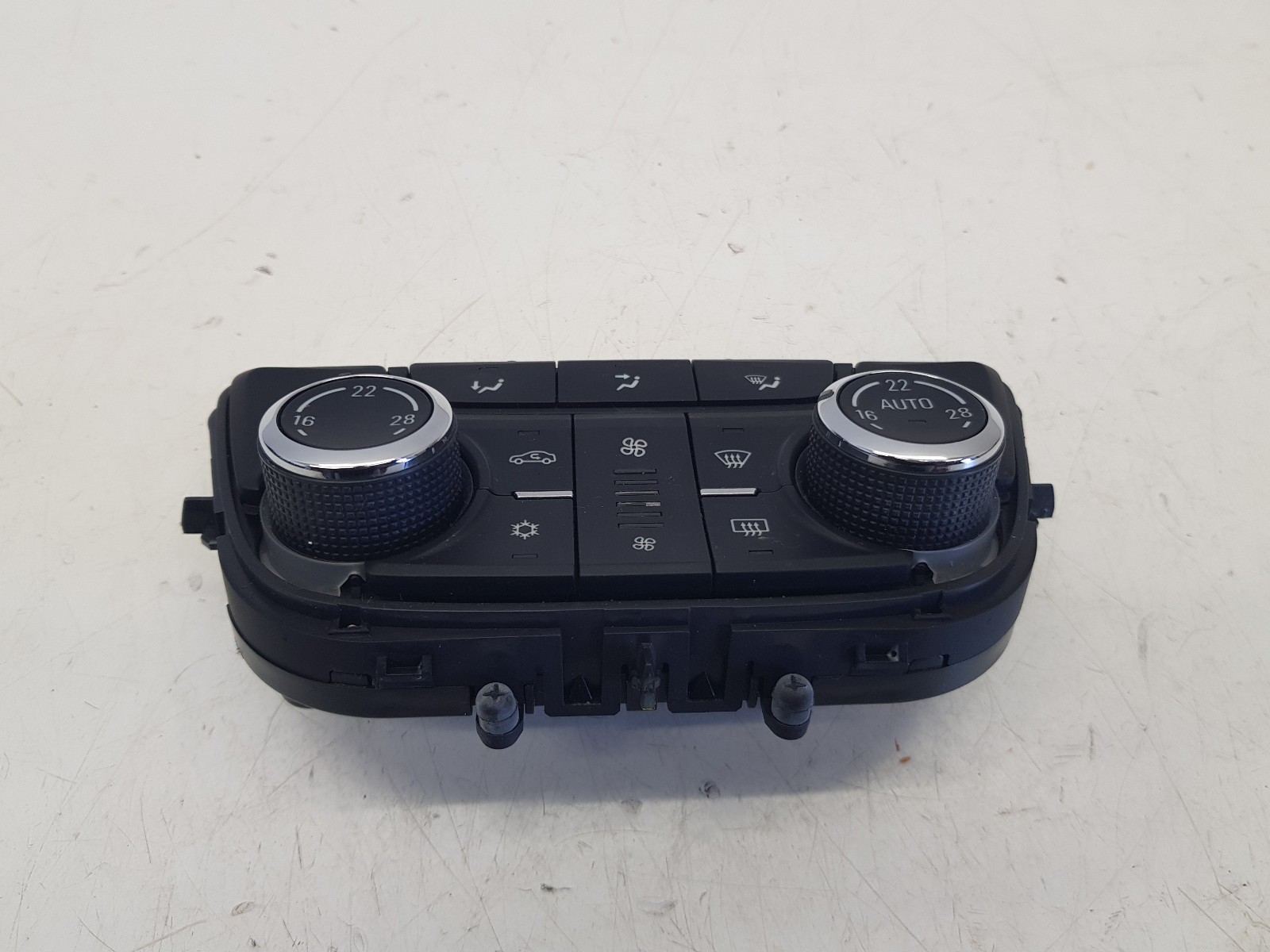 2018 VAUXHALL OPEL MOKKA X A/C HEATER CLIMATE CONTROL UNIT OEM 39081563