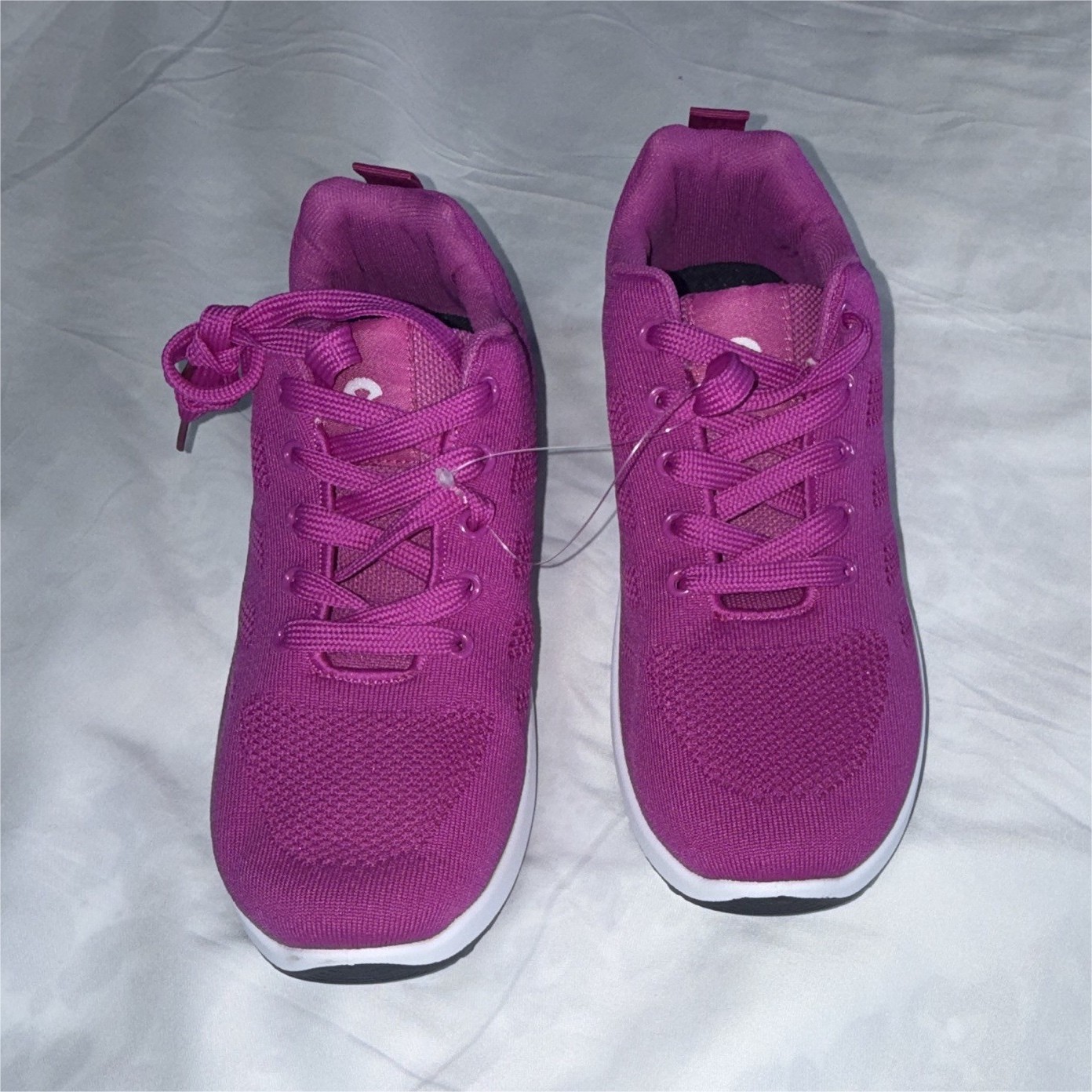 Orthofeet Women’s Pink Mesh Low Top Lace-Up Athletic Sneaker, Rubber Sole