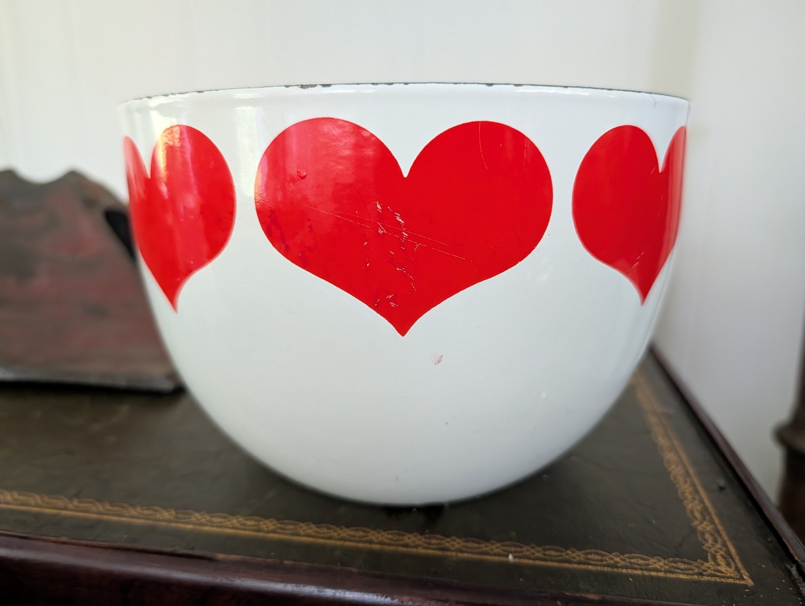 Vintage 1960s Arabia Finel Finland Enamel Heart Bowl Kaj Franck 8 1/4 Inch