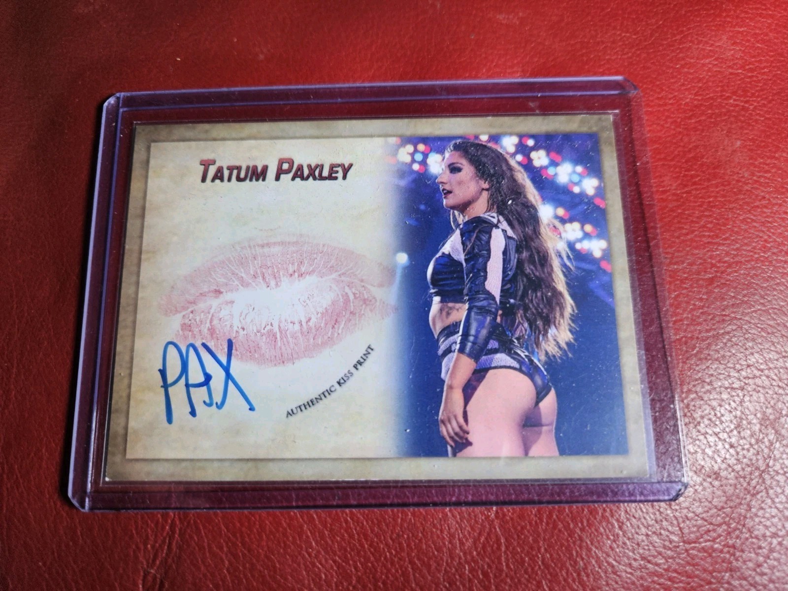 2023 Tatum Paxley Collectors Expo Signed & Kiss Auto Card WWE / NXT 2023 Tatum Paxley Collectors Expo Signed & Kiss Auto Card WWE / NXT
