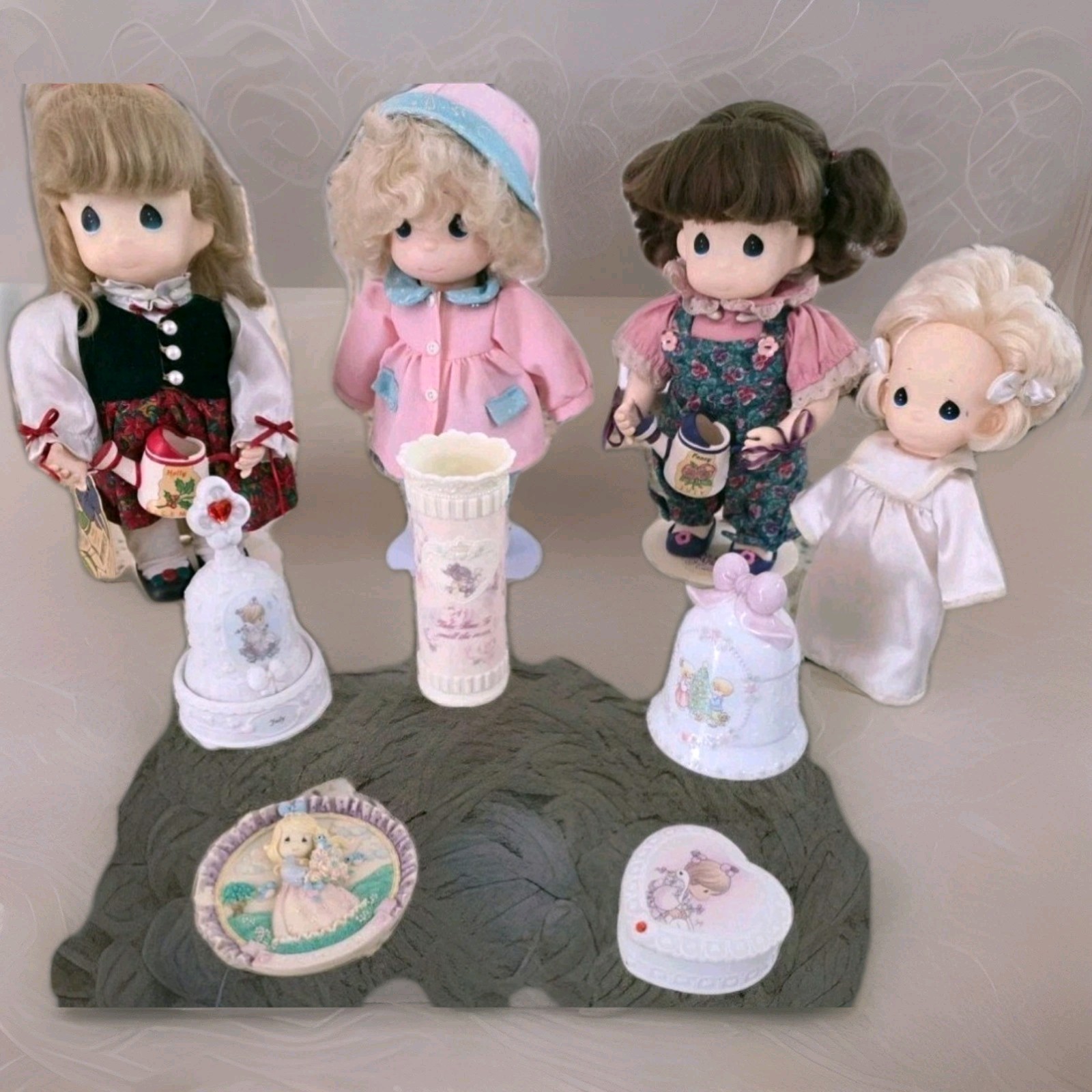 Precious Moments Collection - Figurines And Dolls