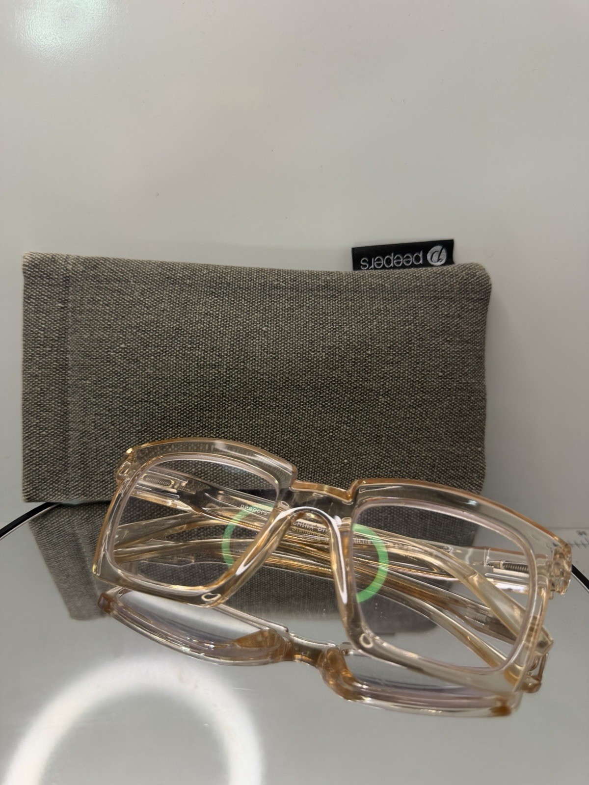 Peepers Standing Ovation Focus Blue Light Glasses Clear Tan Frame Soft Case 2666