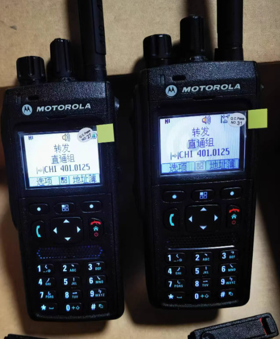 1pcs MOTOROLA MTP3550, 350-470M, with back clip, antenna and battery