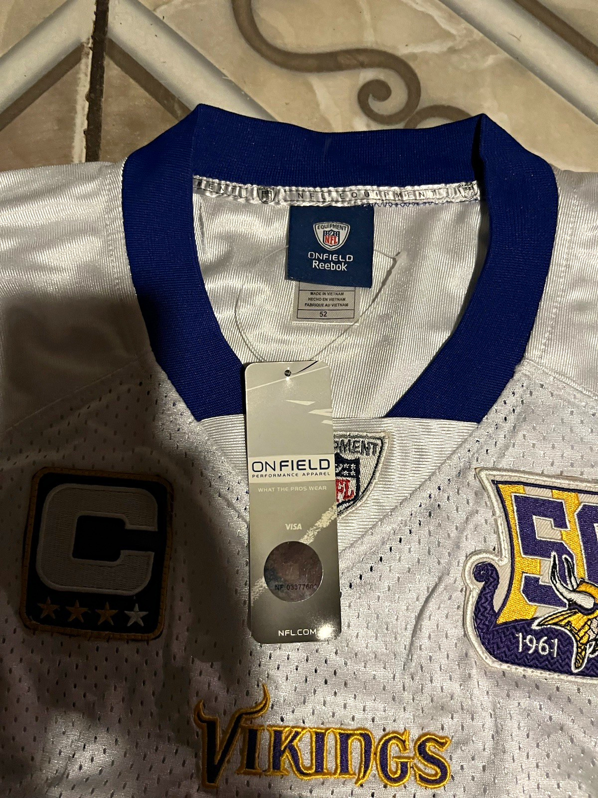 Reebok Minnesota Vikings Brett Favre #4 NFL Football Jersey White Men’s 52