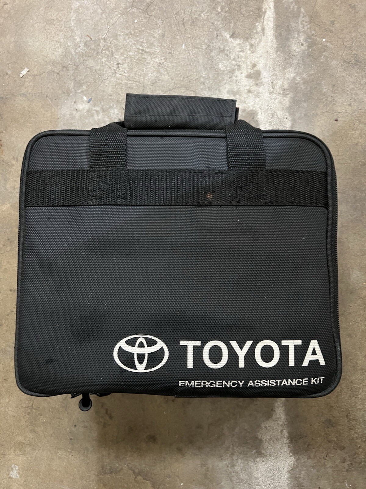 Toyota Emergency Assistance Complete Kit OEM Original Toyota Emergency Assistance Complete Kit OEM Original