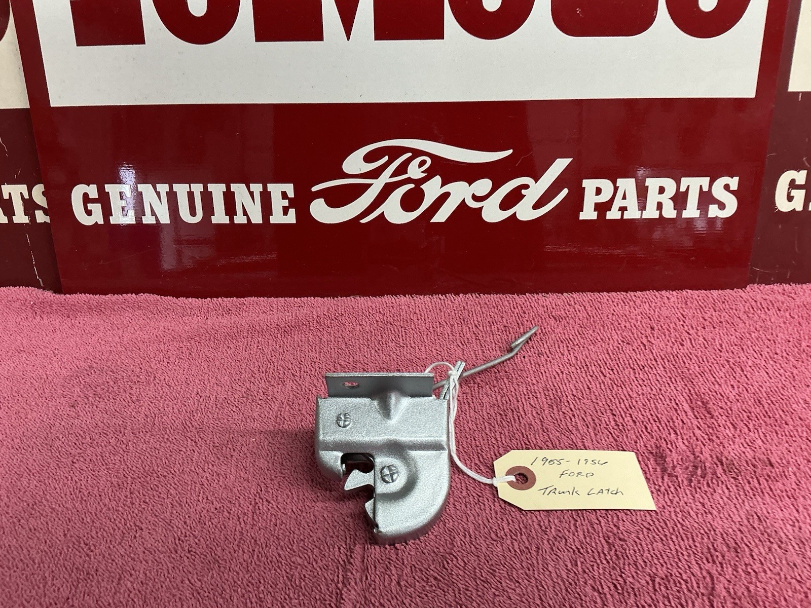 1955-1956 Ford Passenger Car Trunk Latch (nice used)