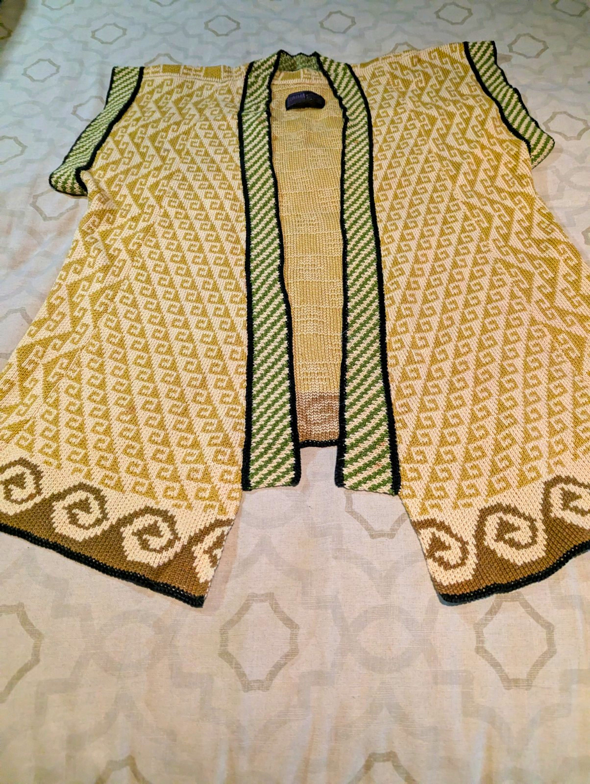 Summa Design Vintage Geometric Southwestern Aztec Knit Open Front Vest Cardigan