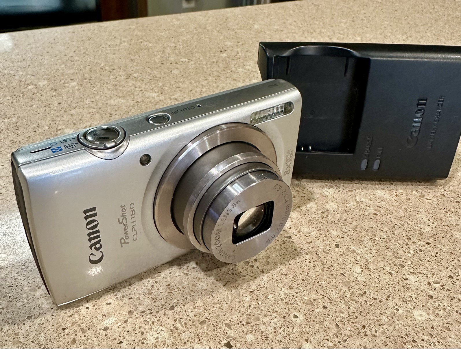 CANON PowerShot ELPH 180 20MP 8x Optical Zoom Silver Digital Camera NO MEM CARD