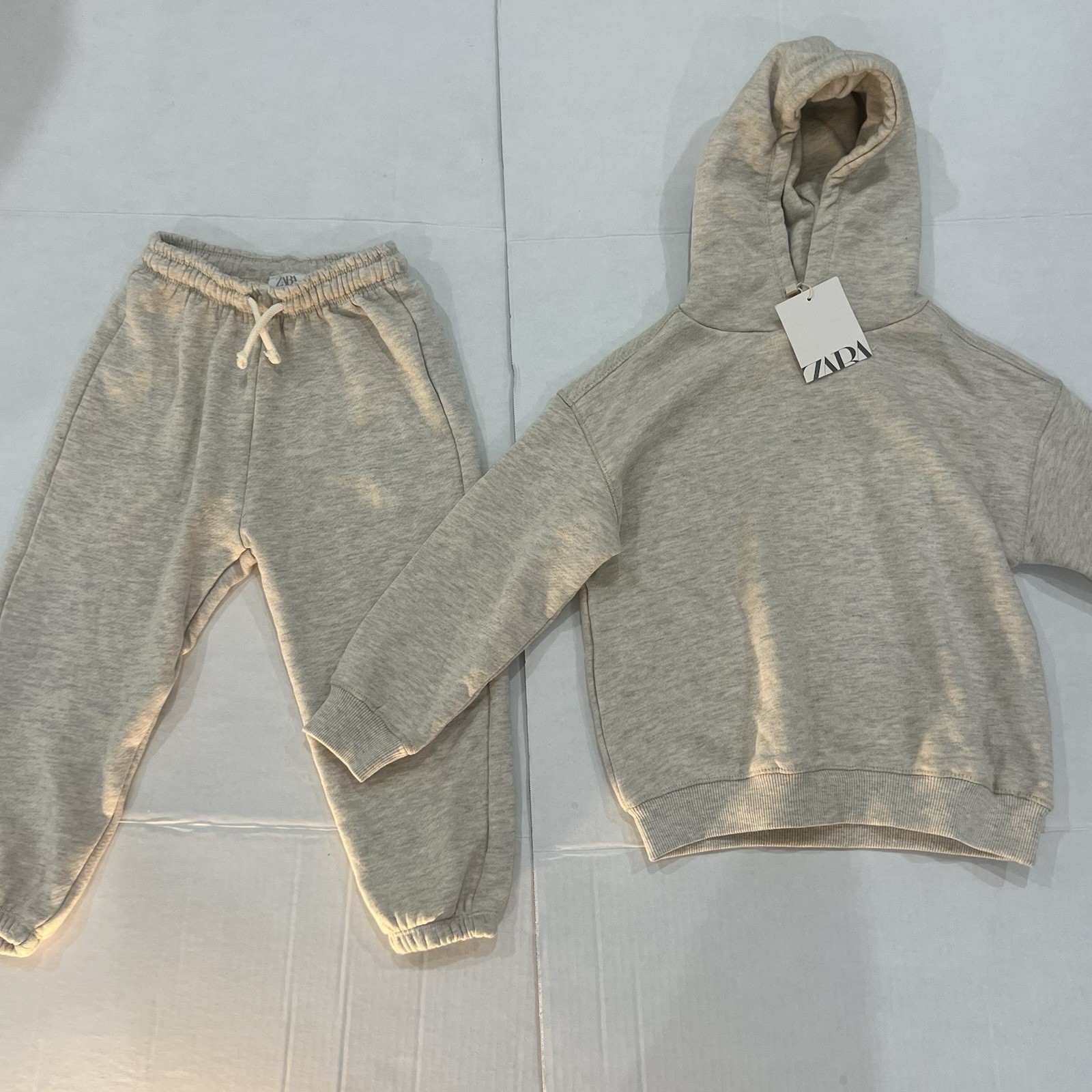 New ZARA Kids Beige Grey Hoodie Jogger Sweatpants Set 2 Piece 3-4 Years 104 NWT