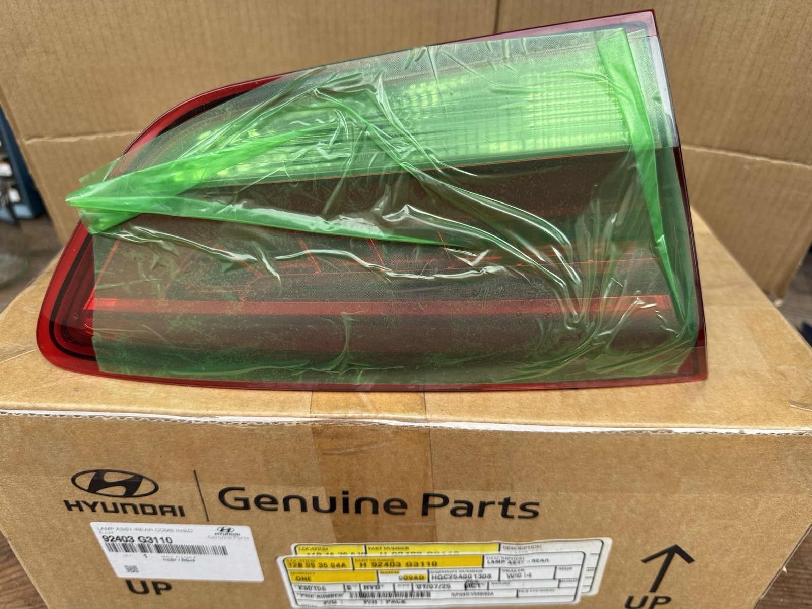 2018-2020 Hyundai 92403-G3110 Rear Combination Inside Lamp Assembly LH OEM New 2018-2020 Hyundai 92403-G3110 Rear Combination Inside Lamp Assembly LH OEM New
