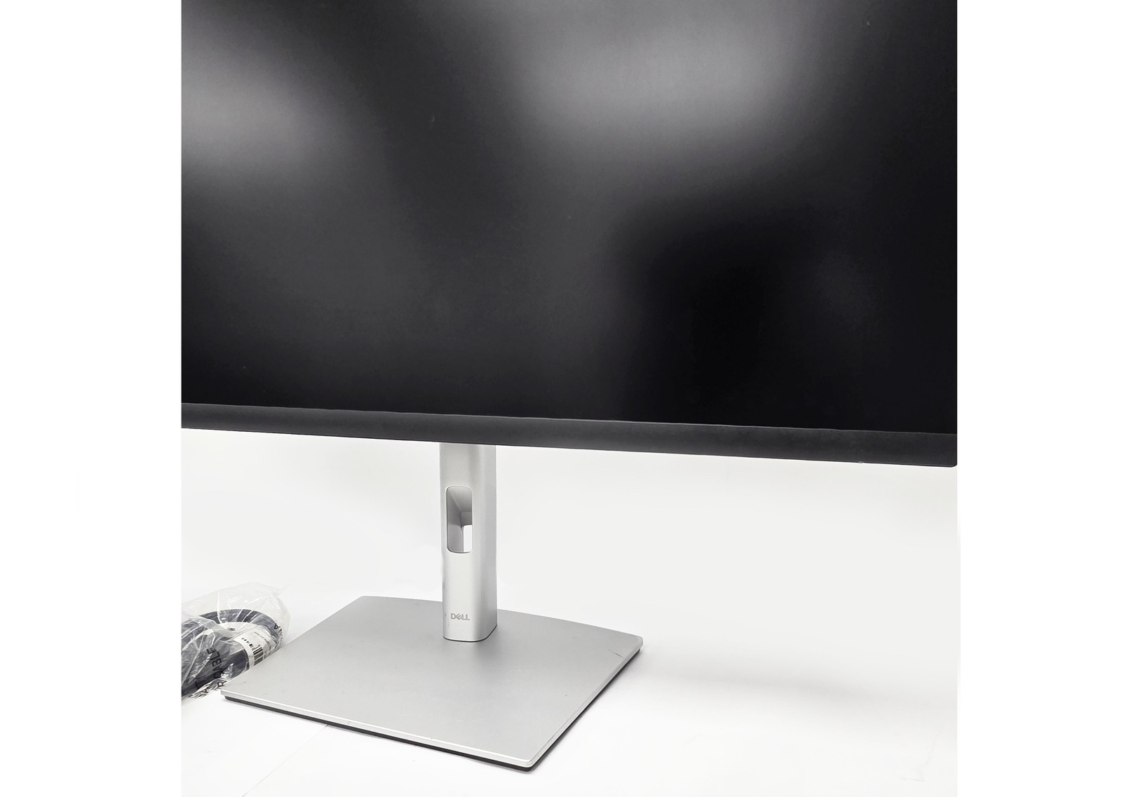 Dell 27-inch 2K QHD Laptop 2560x1440 60Hz 5ms IPS LCD Monitor USB Hub P2723D G/C