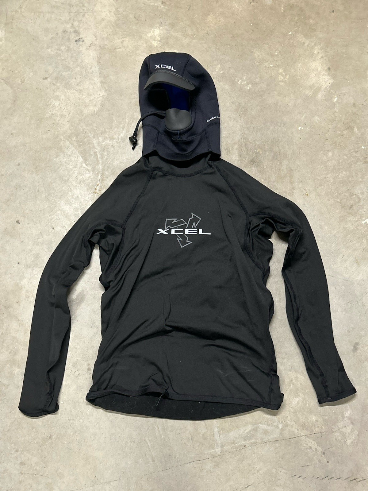 XCEL Men\'s Hooded Longsleeve Polypro XL