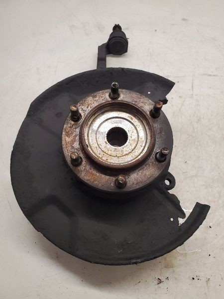 1995-2002 Toyota Tacoma 4x4 Front Right Passenger Spindle Knuckle Non-ABS Oem