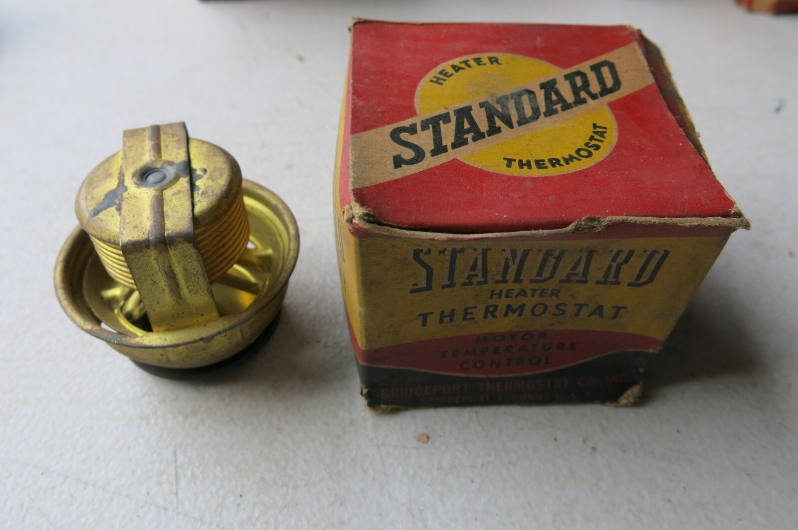 Vintage Standard Engine Heater Thermostat (16 HT High)