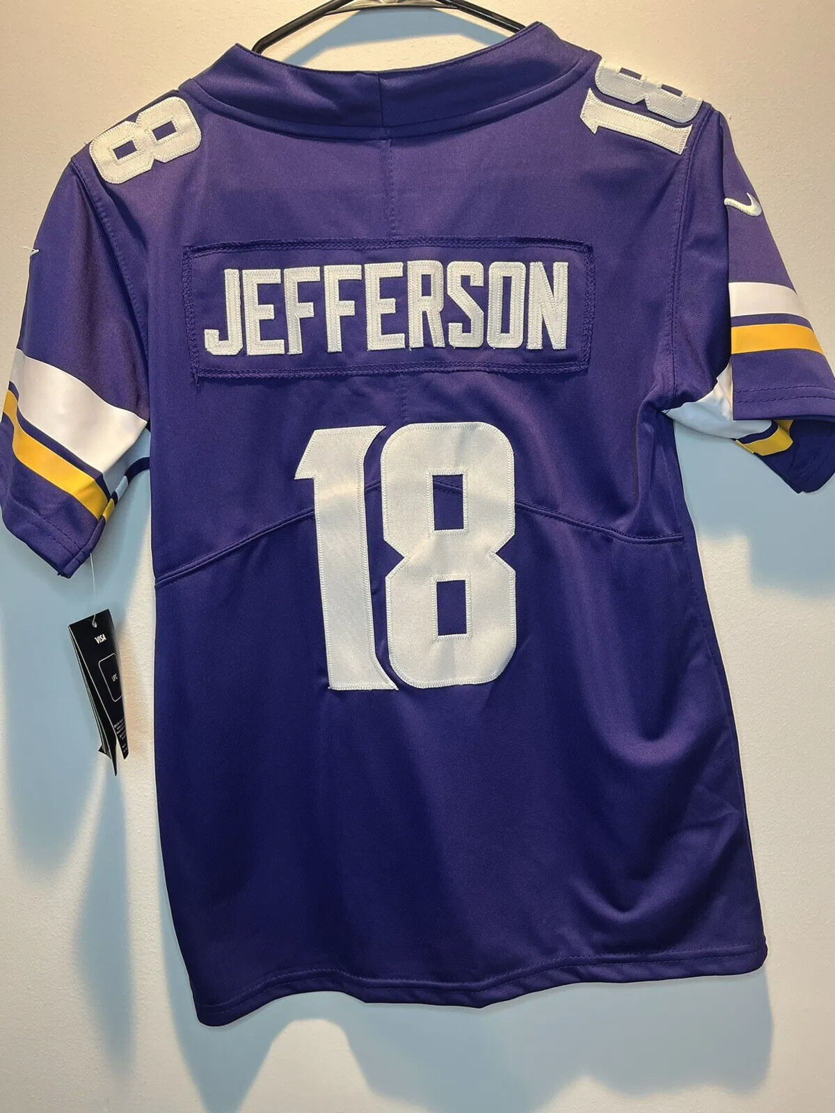 NWT🔥 Youth Medium (10-12) - Justin Jefferson #18 Minnesota Vikings Jersey🔥