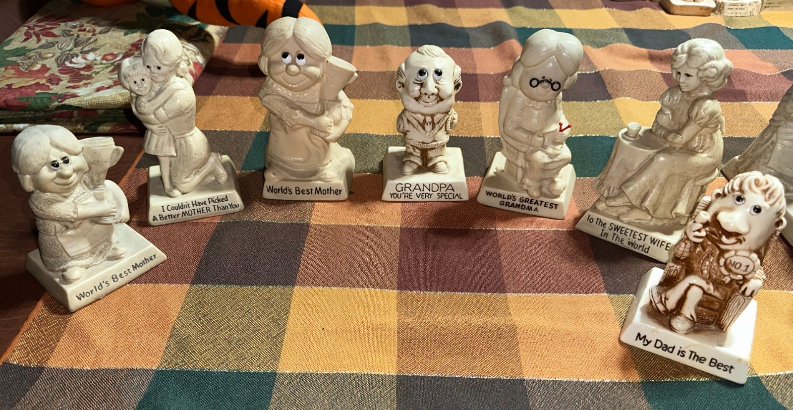Vintage Russ Berrie Sillisculpt Lot of 7 Family/ Grandparents